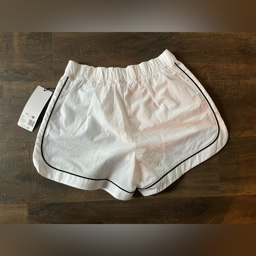 NWT Alo The Motivate Track Short - Picture 6 of 7